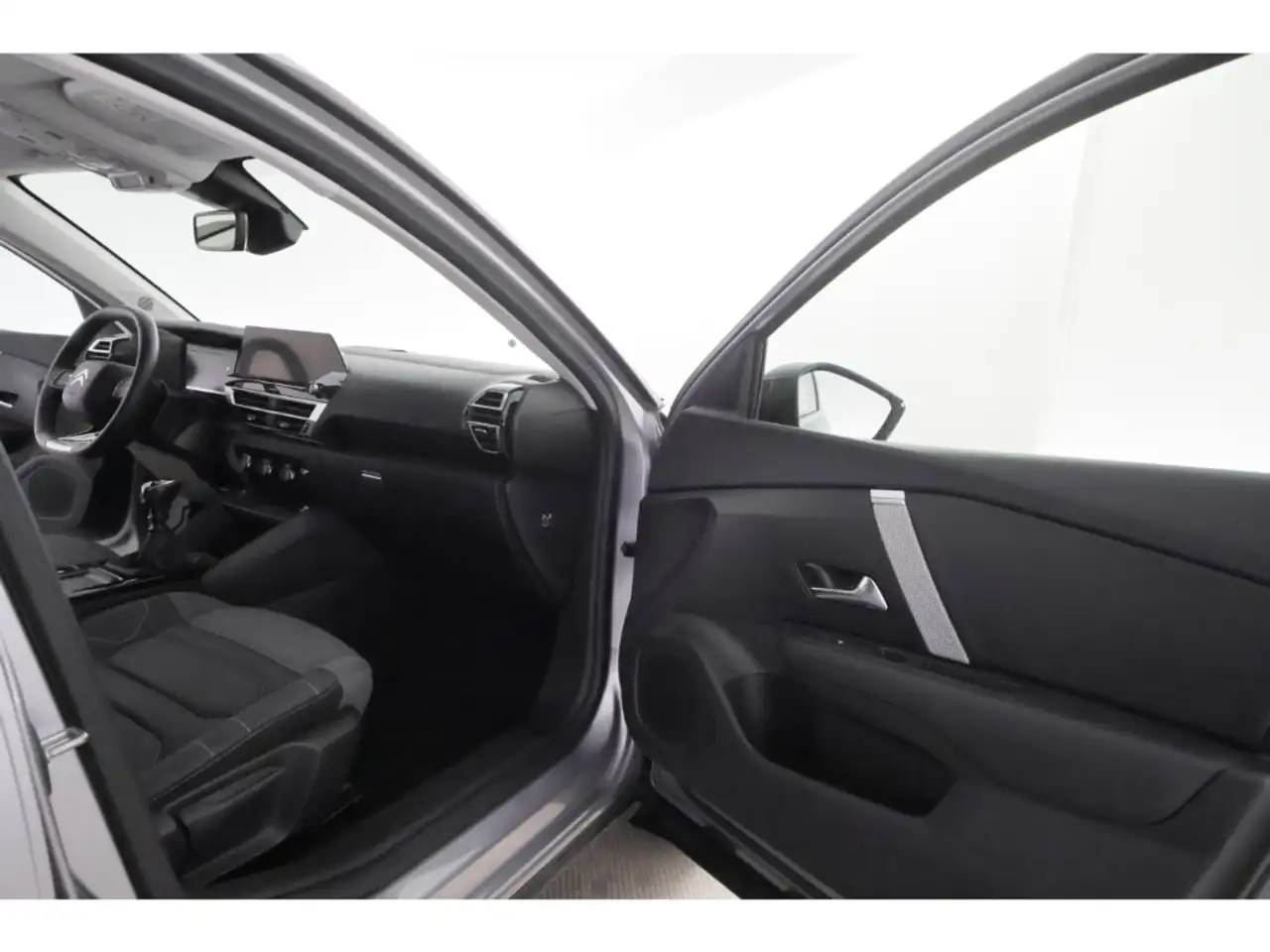 Citroen C4 1.2PureTech 130 Shine+LED+NAVI+KAMERA+HUD 23