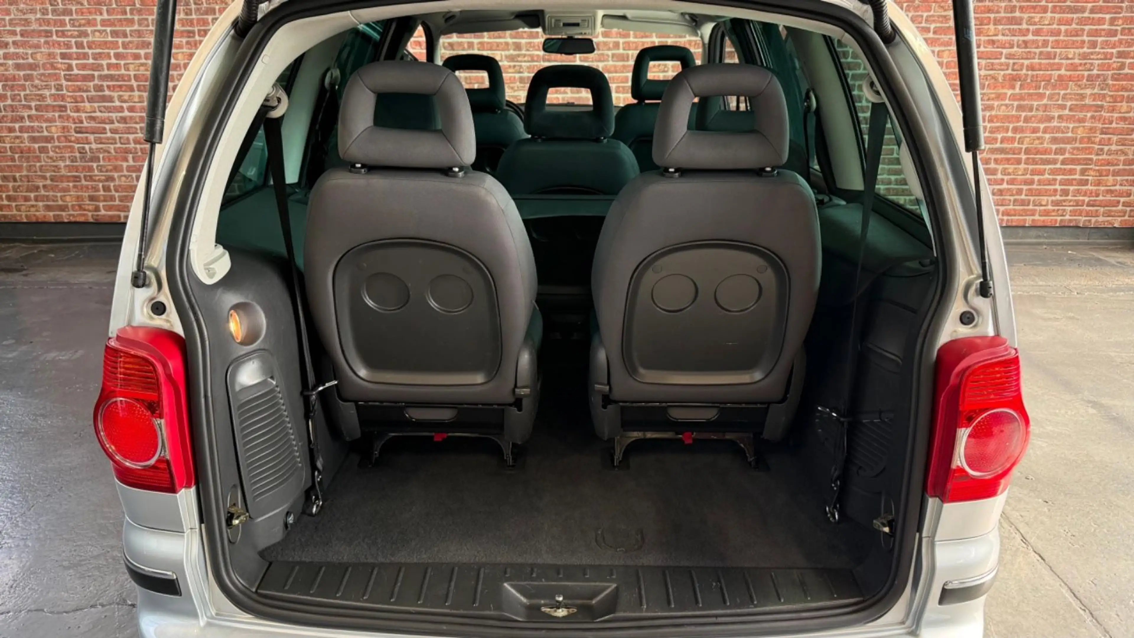Volkswagen Sharan 2.0TDI XENON*PDC*SHZ*7-SITZER*TÜV-NEU — photo 12