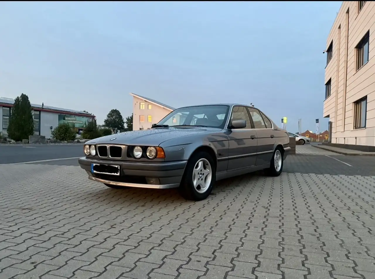 BMW 525i 24V Executive Automatik, foto 2