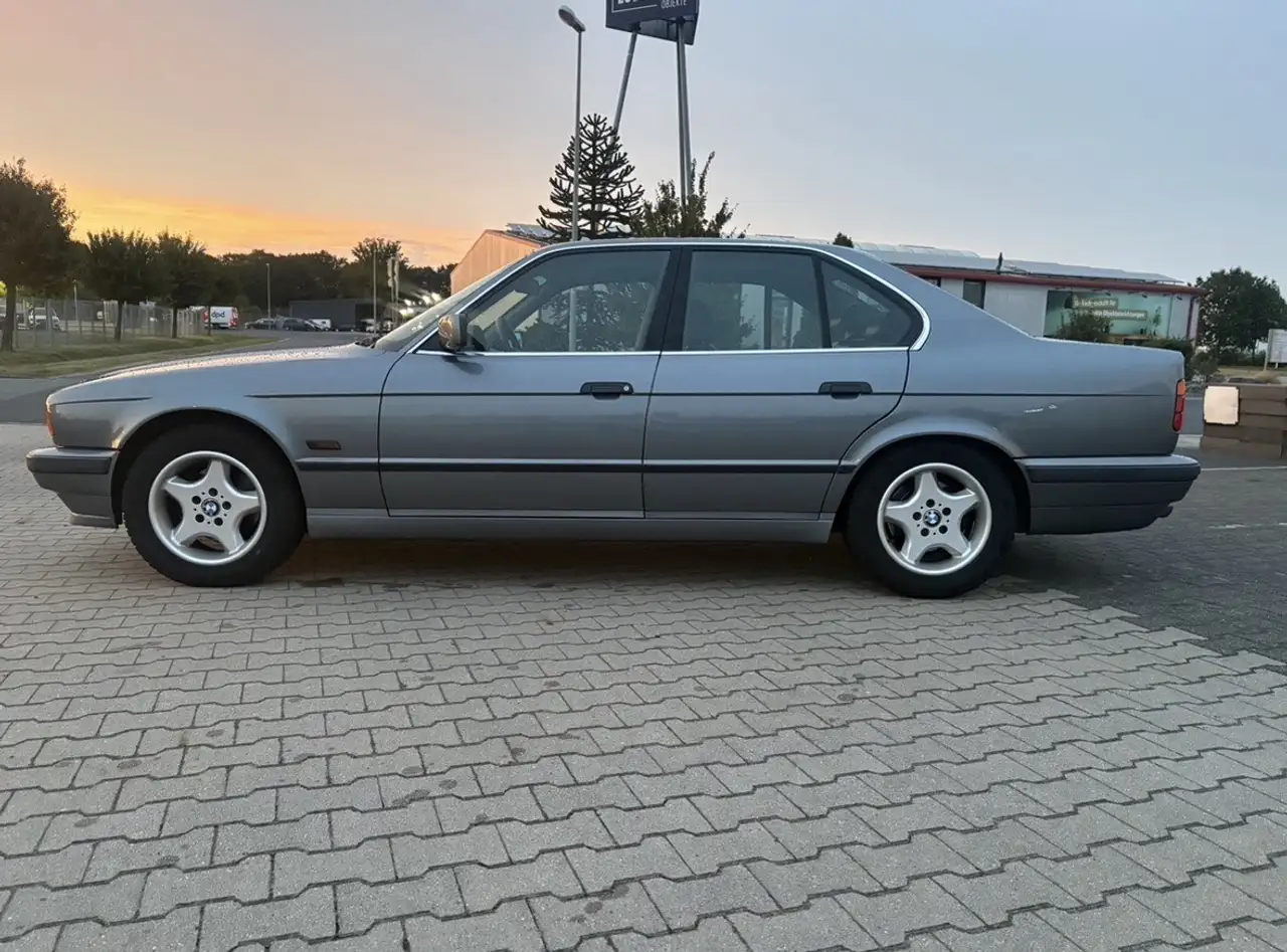 BMW 525i 24V Executive Automatik, foto 3