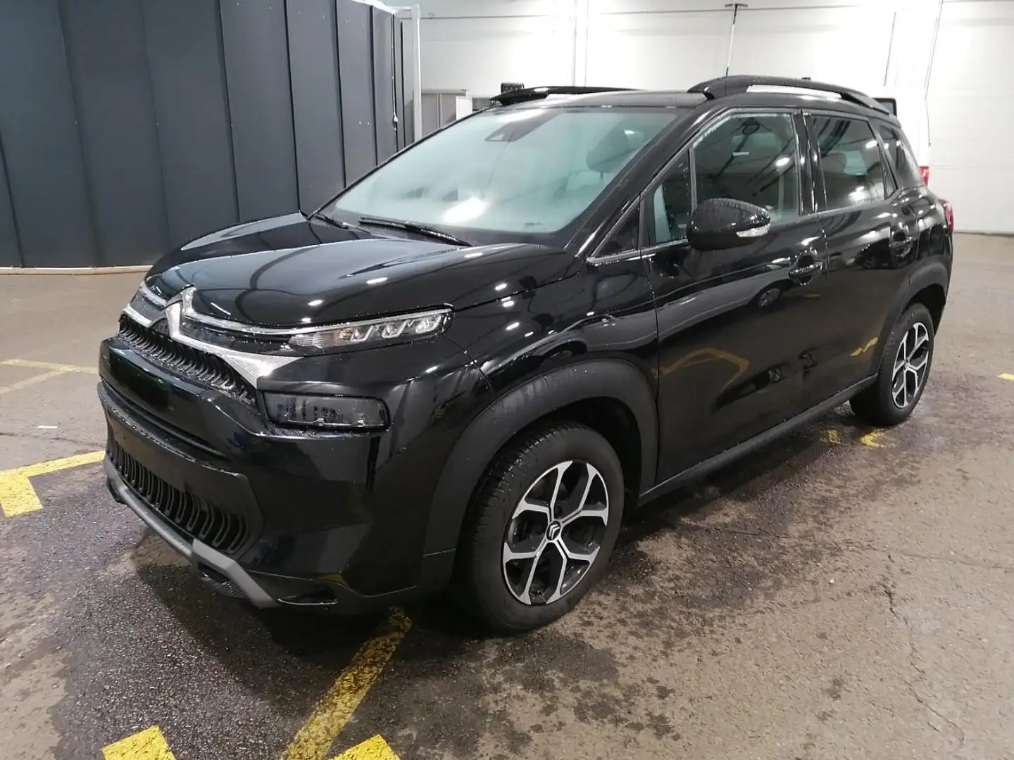 Citroen C3 Aircross 1.2 PureTech 110 Plus Navi FLA PDC Schwarz - 2