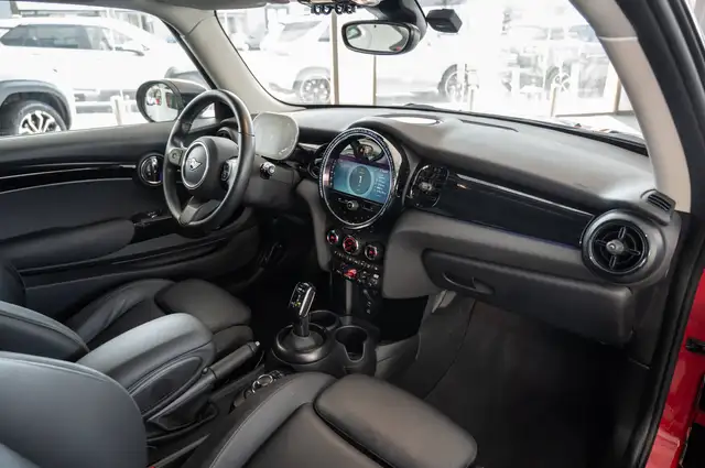Mini Cooper Cooper view 10