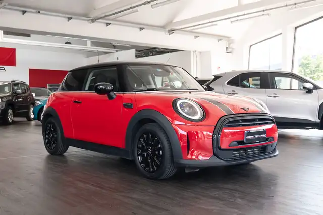 Mini Hatch view 22