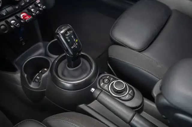 Mini Cooper Cooper view 11
