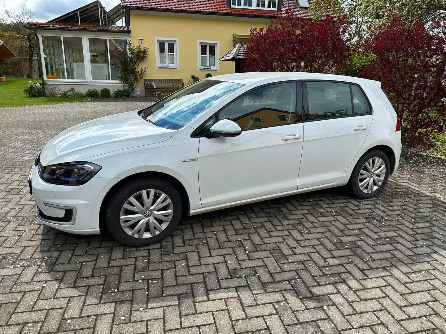 Volkswagen e-Golf Golf VII e-Golf Weiß - 2