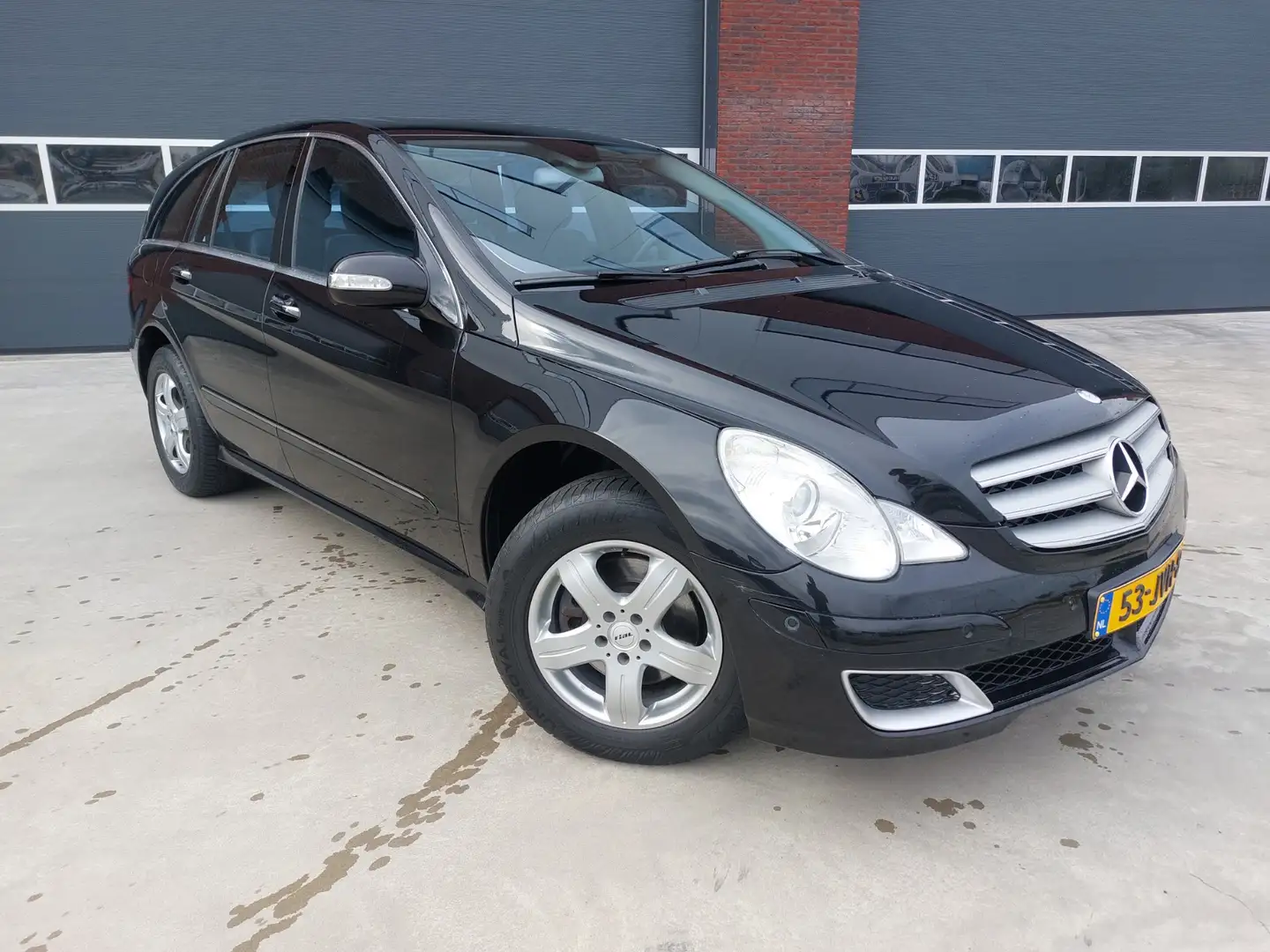 Mercedes-Benz R 350 4-Matic 6 persoons Schuifdak trekhaak nette staat Zwart - 2