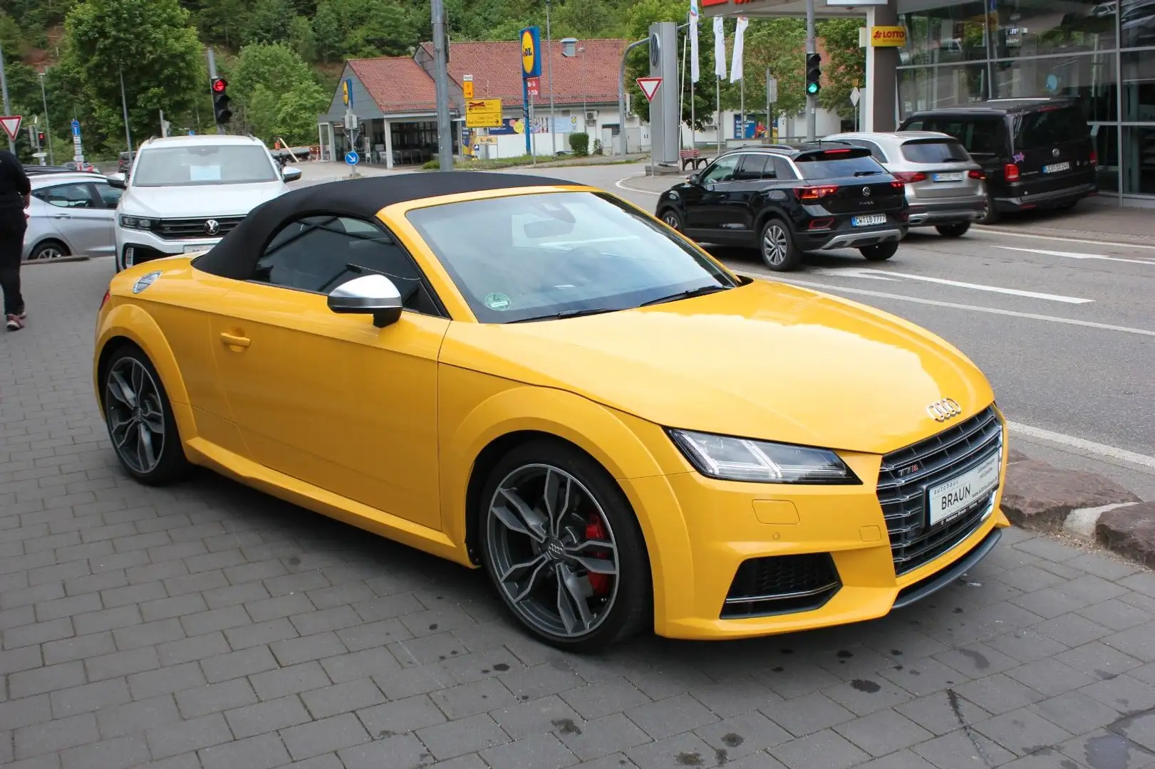 Audi TT S Roadster 2.0 TFSI quattro DSG Jaune - 2