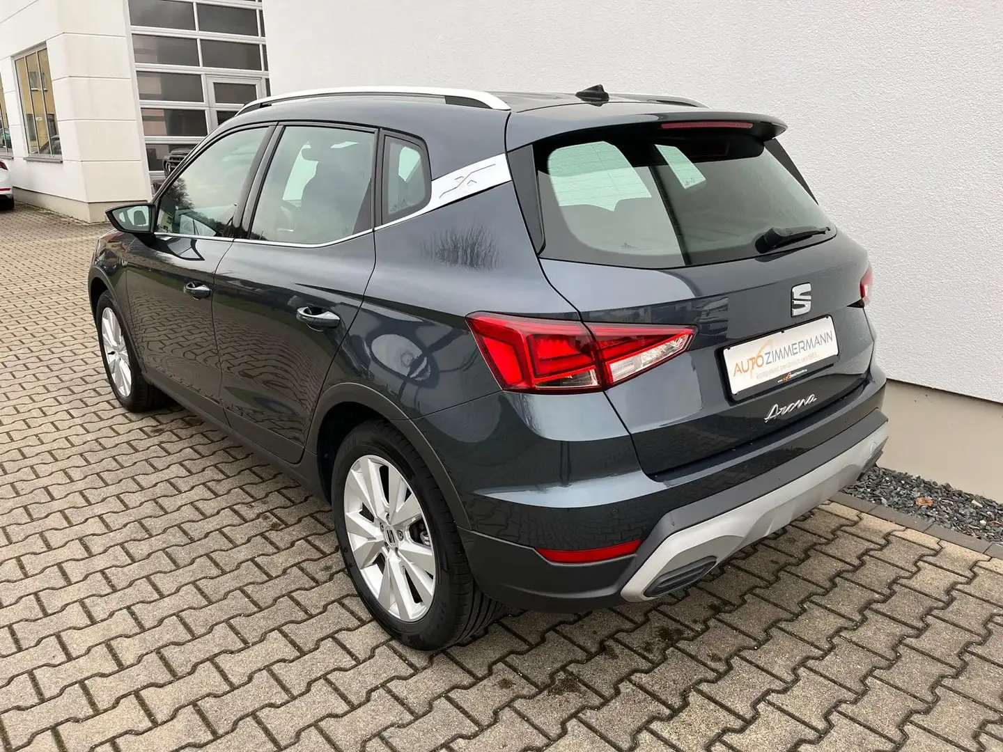 SEAT Arona Xperience DSG DAB LED NAVI Sitzheizg. PDC Grau - 2