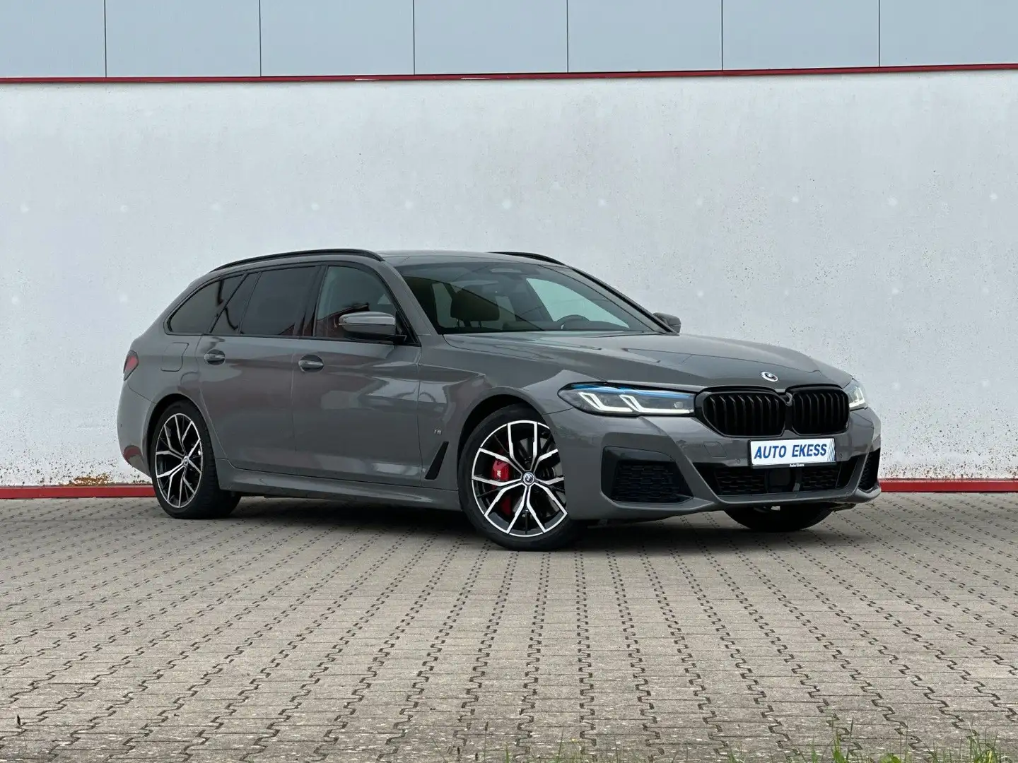 BMW 540 d Touring xDrive M Sport HuD*AHK*LASER* Gris - 1