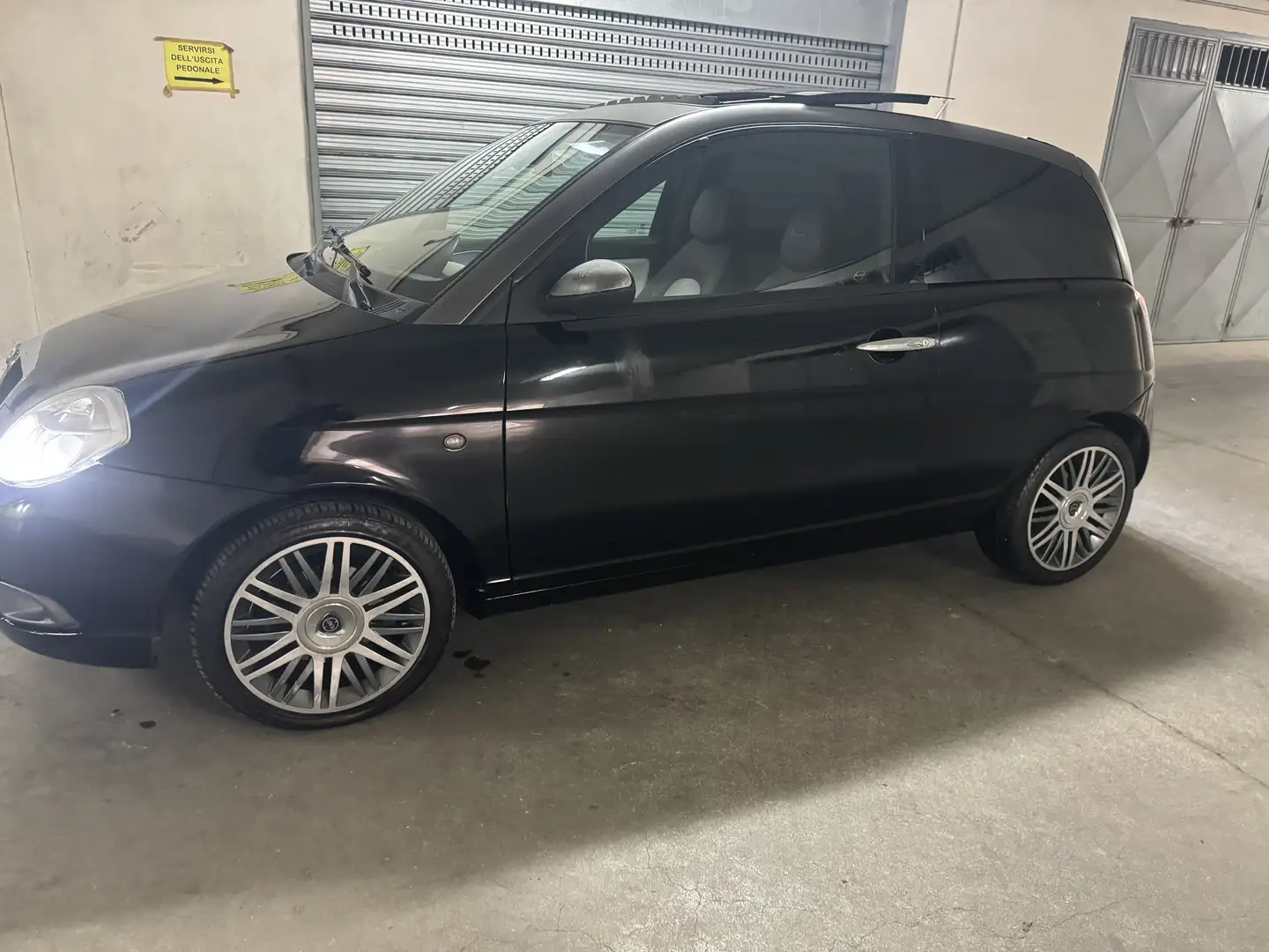 Lancia Ypsilon 1.3 mjt 16v MomoDesign (sport) 90cv dpf - 2