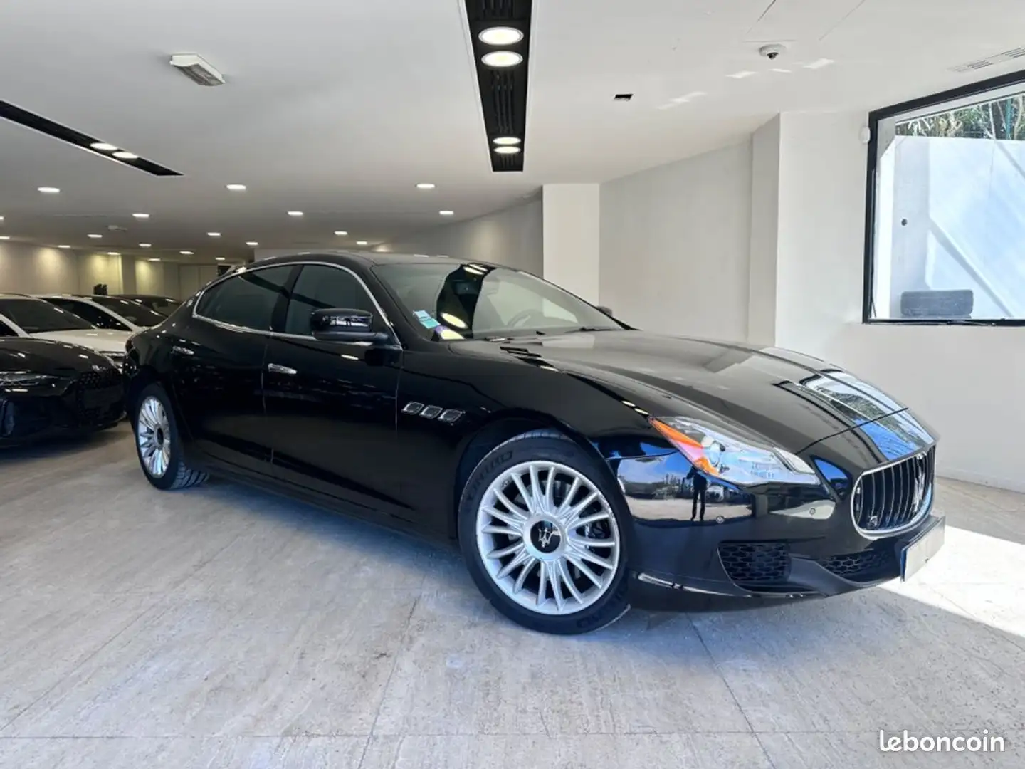 Maserati Quattroporte V6 3.0 Bi-Turbo 410 S A Garantie 12 mois dans le réseau Constructeur Negro - 2