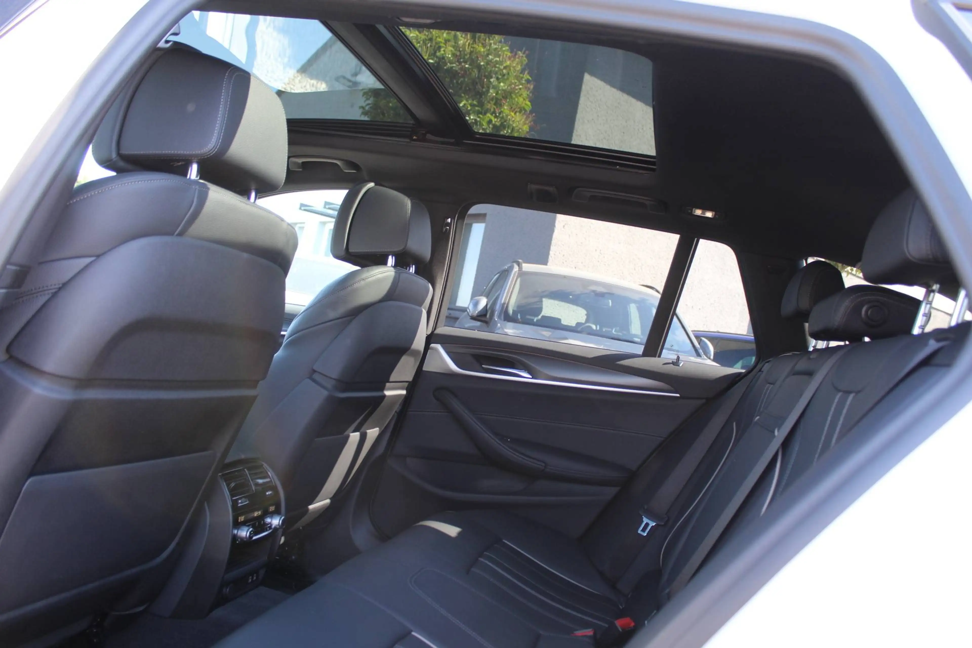 BMW 540 d Tour. xDrive M Sportpaket +Panoramad.+Komfortsitz+20 Zoll — photo 5