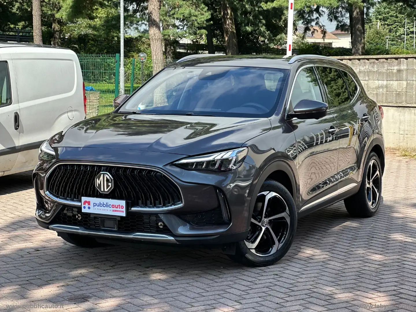 MG HS 1.5T-GDI AT Luxury - 1