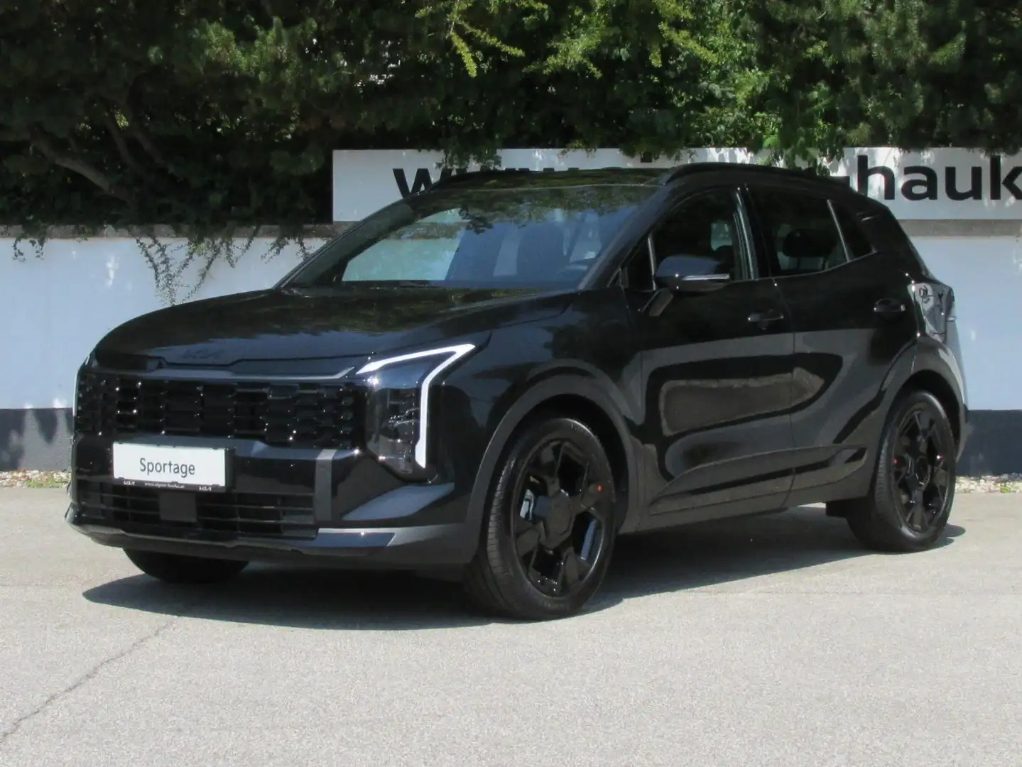Kia Sportage 1,6 TGDI Black Edition DCT Schwarz - 1