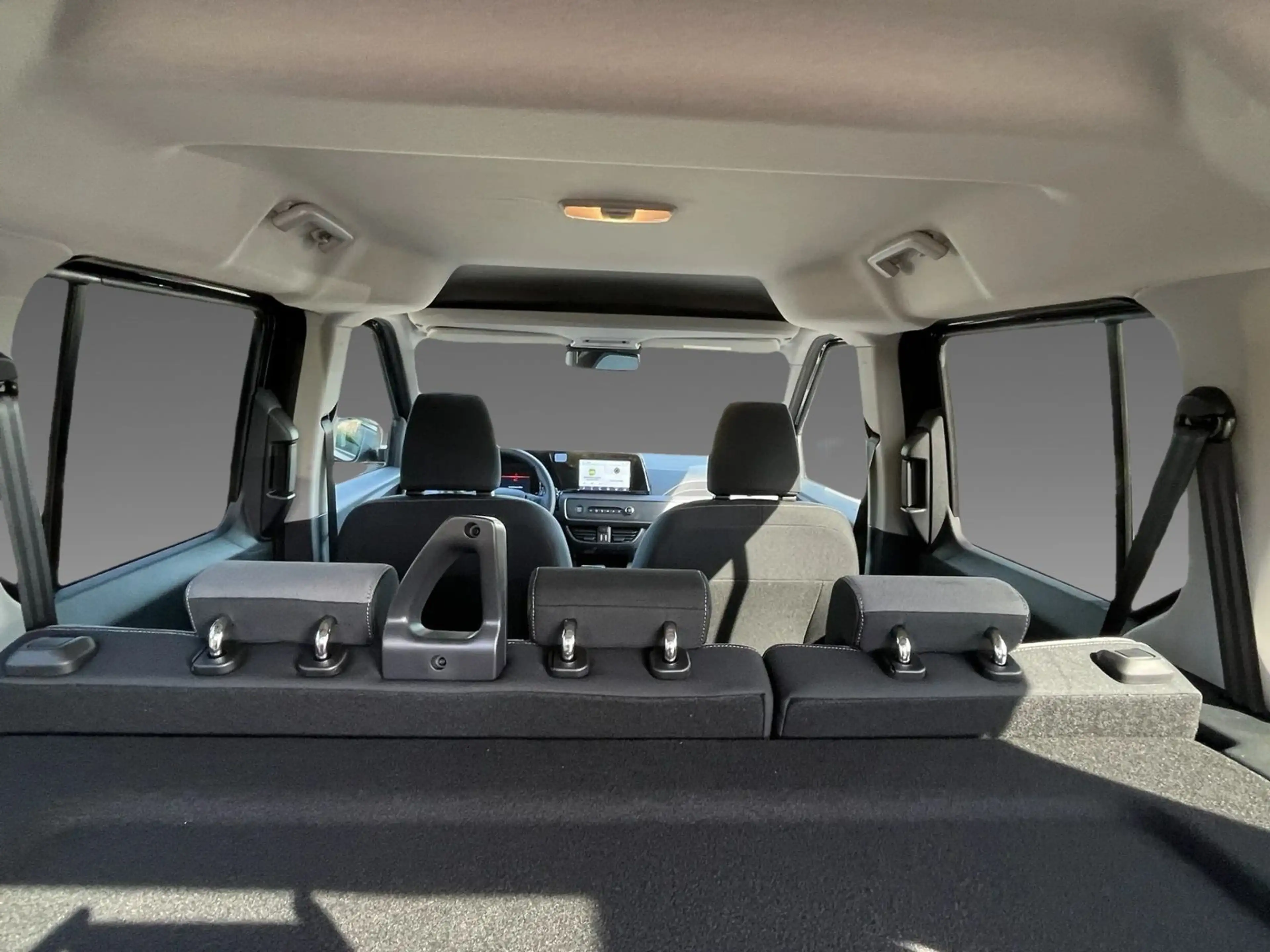 Ford Tourneo Courier 1.0 EcoBoost Automatik Titanium — photo 12