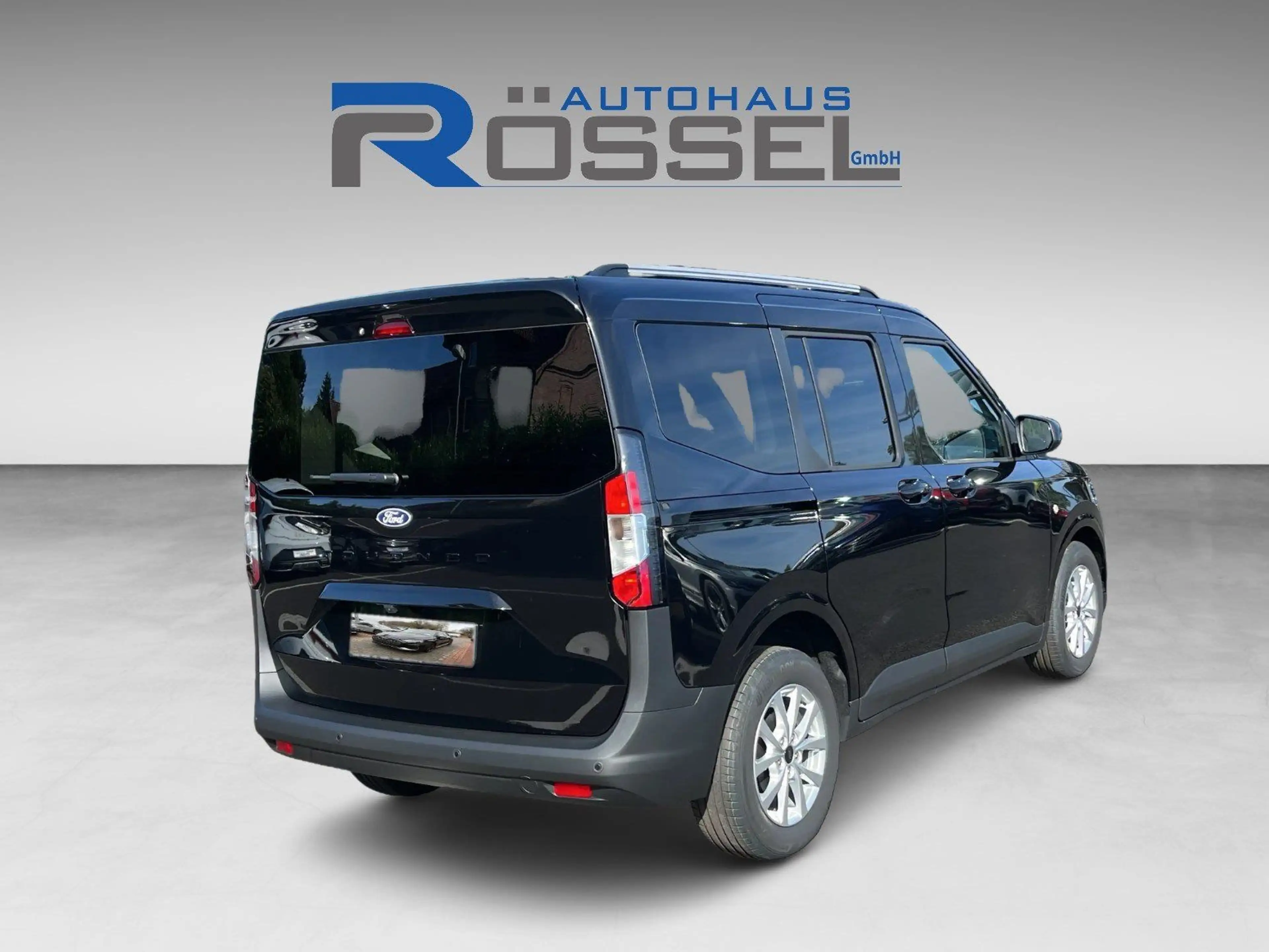 Ford Tourneo Courier 1.0 EcoBoost Automatik Titanium — photo 5