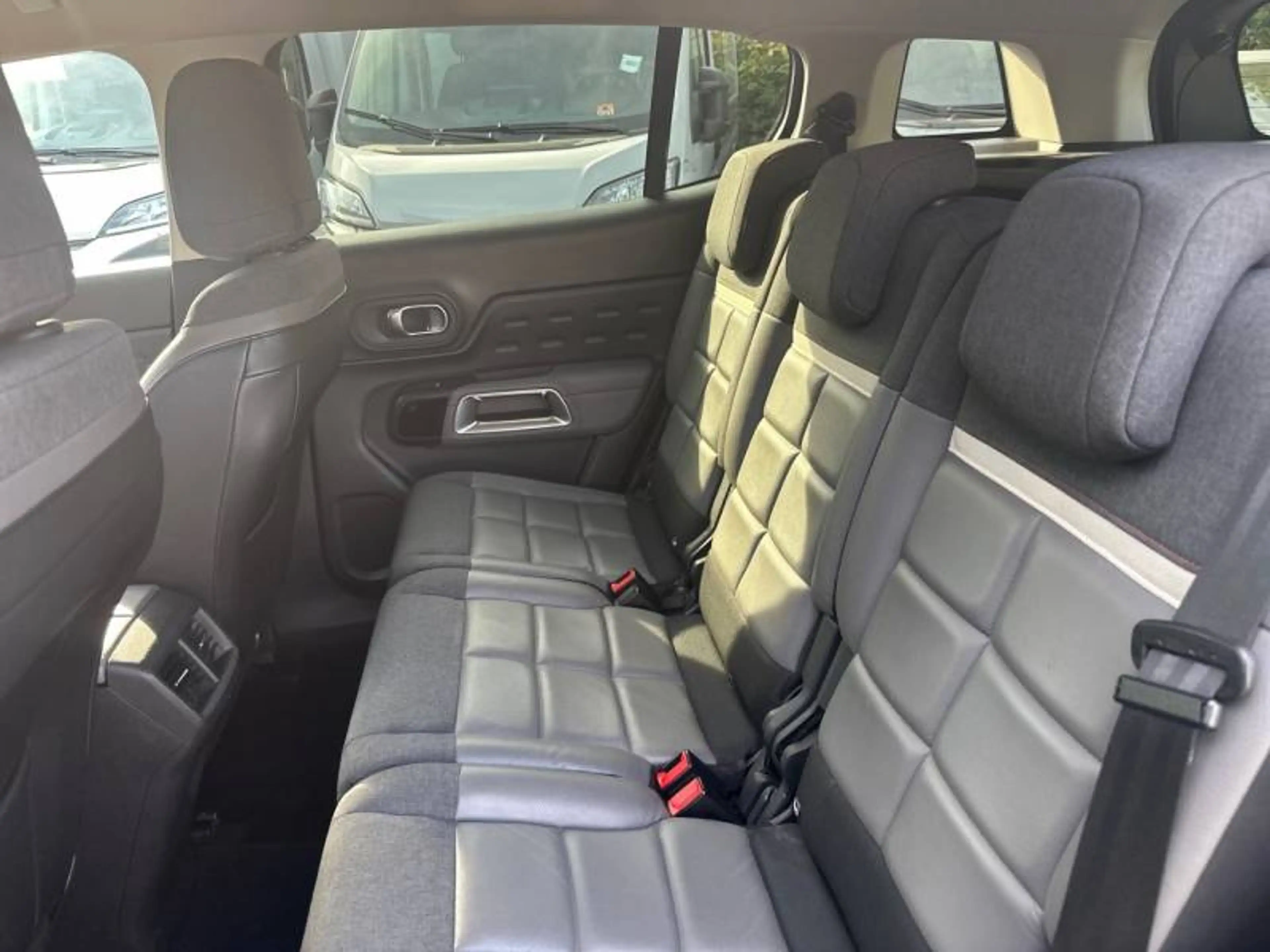 Citroen C5 Aircross 1 1.2 PureTech 130 S&S EAT8 Shine — photo 10
