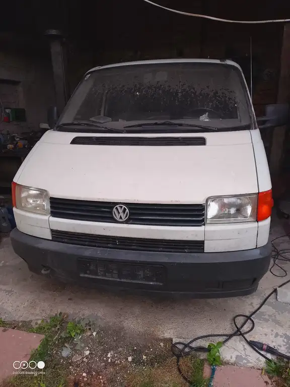 Volkswagen T4 Caravelle 1991 из Европы — купить под ключ