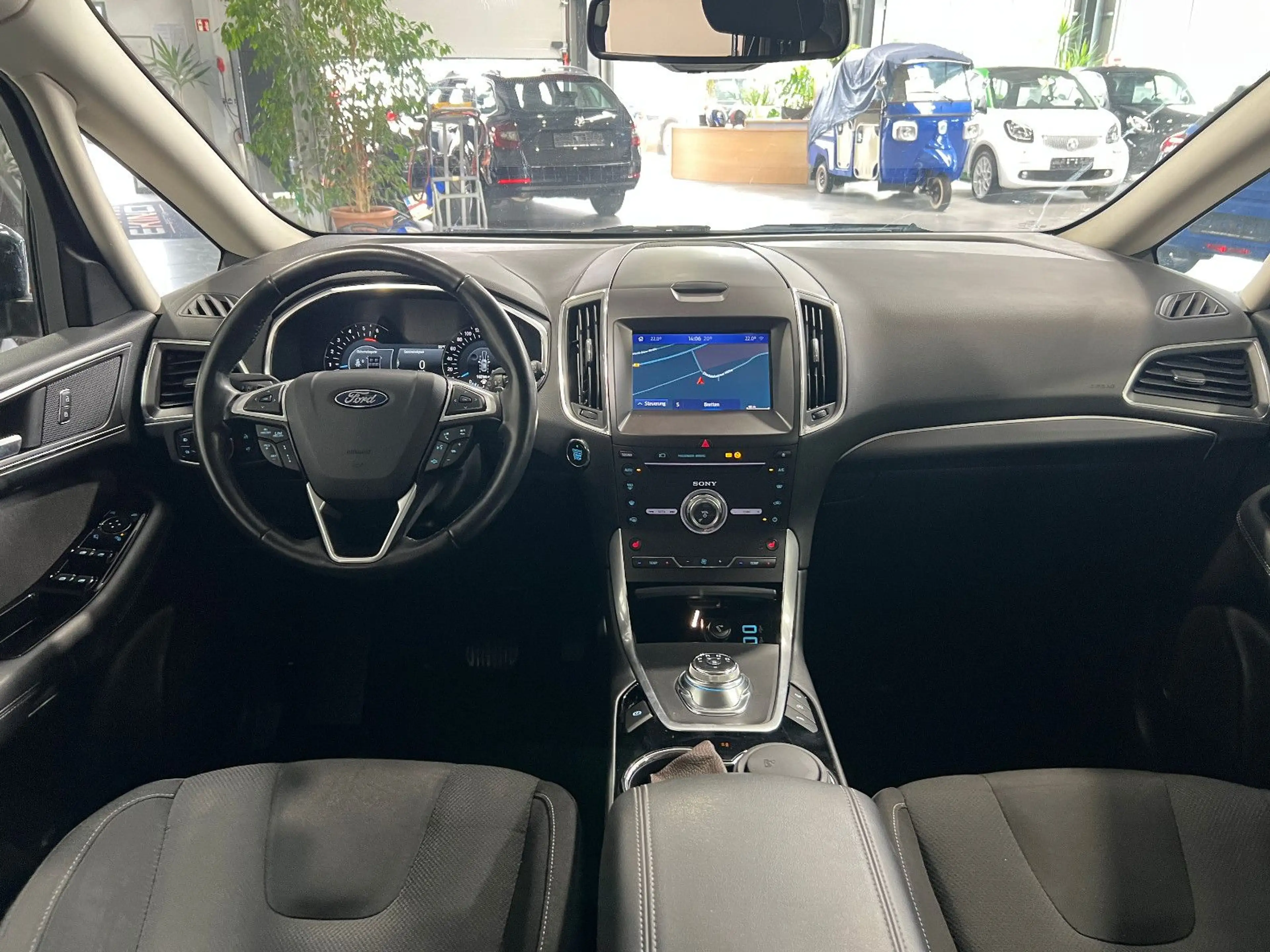 Ford S-Max 2.0 TDCi Automatik *Navi*Kamera*AHK*Temp* — photo 10