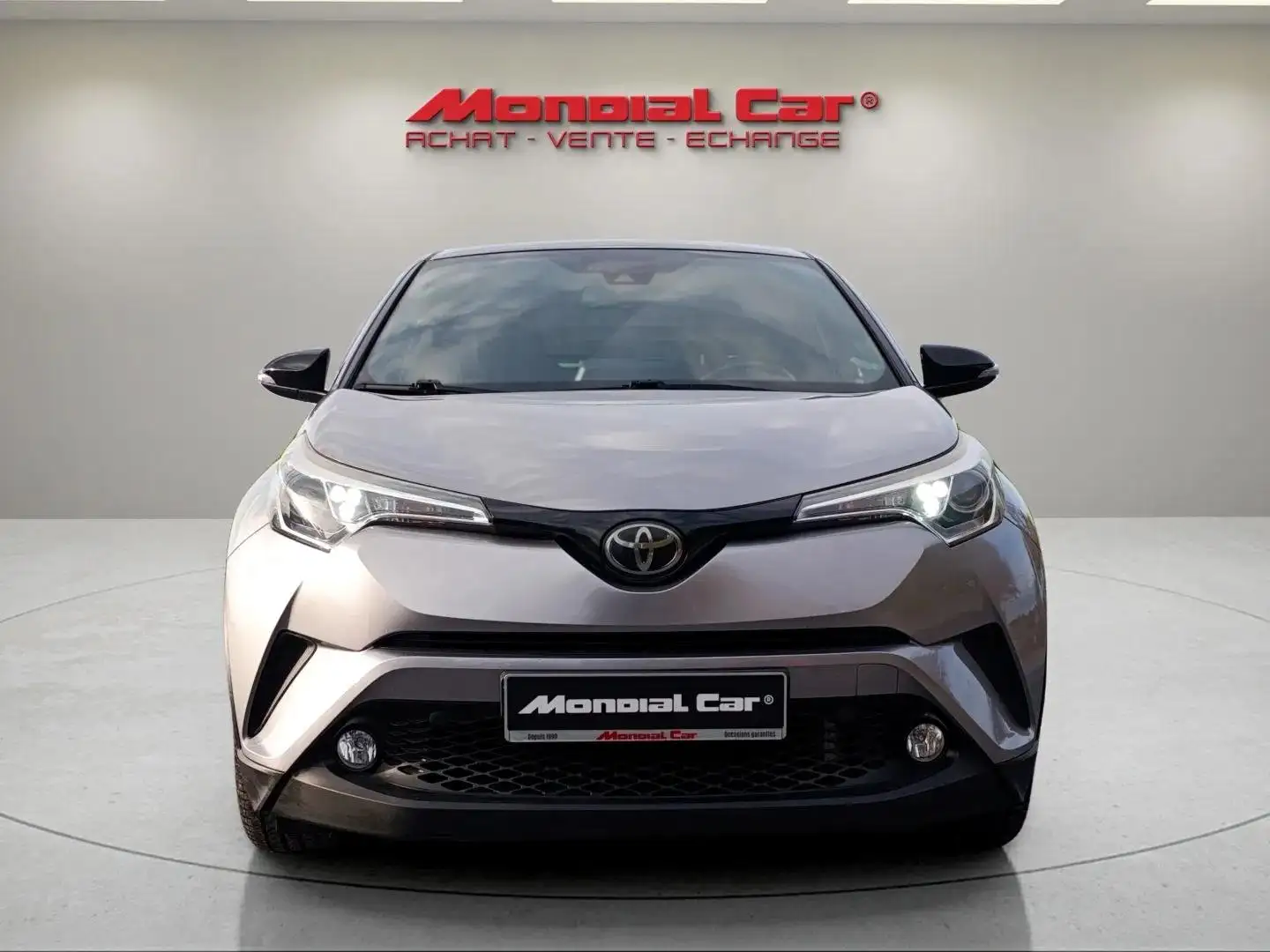 Toyota C-HR 1.2 Turbo 2WD C-Ult CVT * Garantie * GPS * CLIM * Grigio - 2
