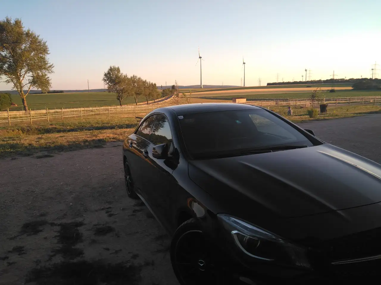 Mercedes-Benz CLA 250 7G-DCT AMG Line — photo 1 of 17