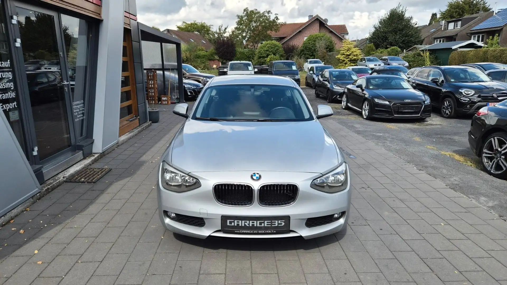 BMW 118 d 1 Lim. 3-trg. /SHZ/PDC/SPORTLENKRAD/II HAND Argent - 2