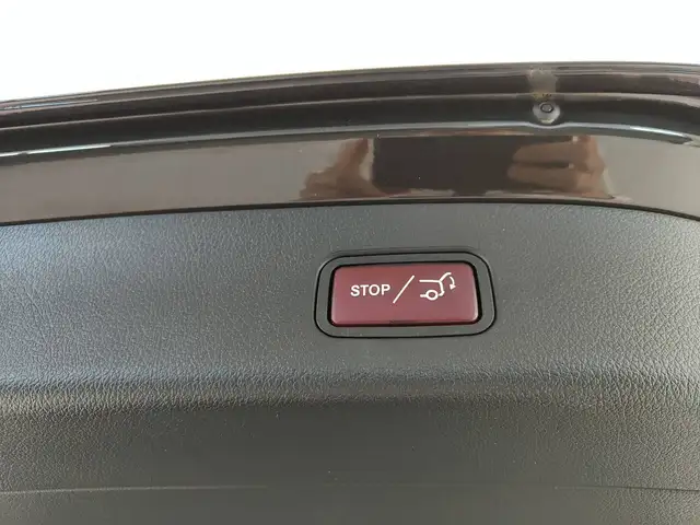 Mercedes-Benz GLC 200 view 13