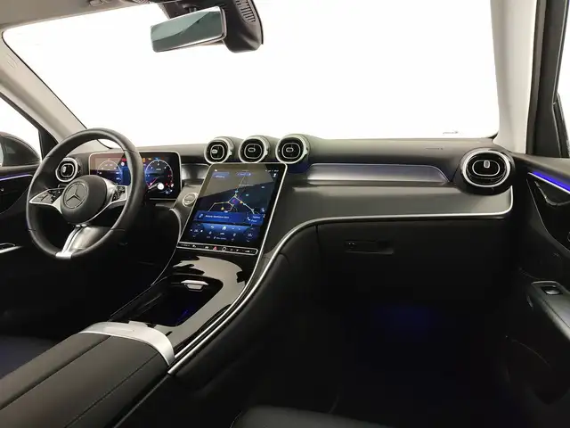 Mercedes-Benz GLC 200 view 11