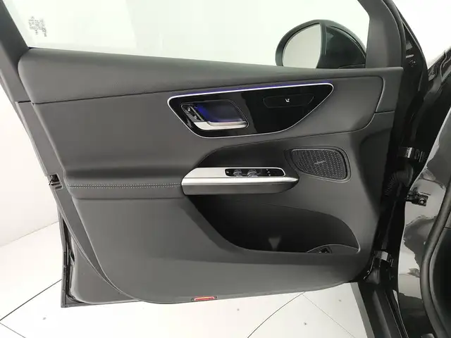 Mercedes-Benz GLC 200 view 14