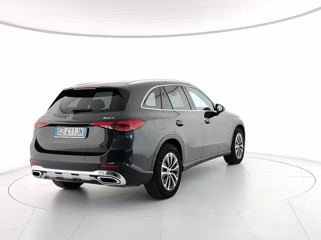 Mercedes-Benz GLC 200 view 5