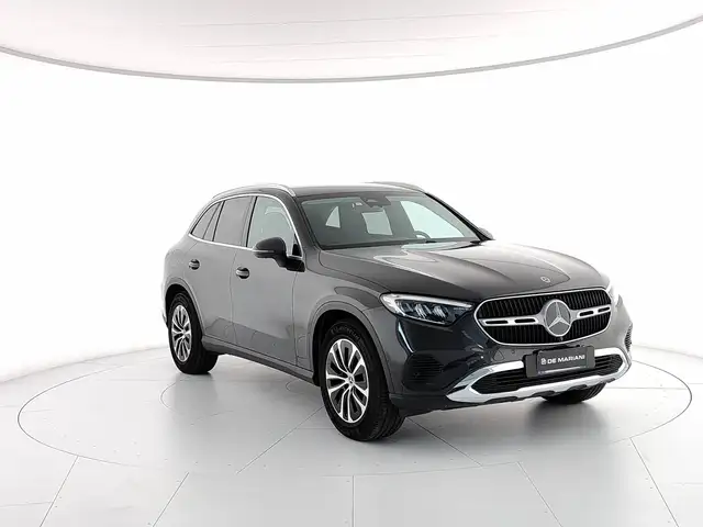 Mercedes-Benz GLC 200 view 7