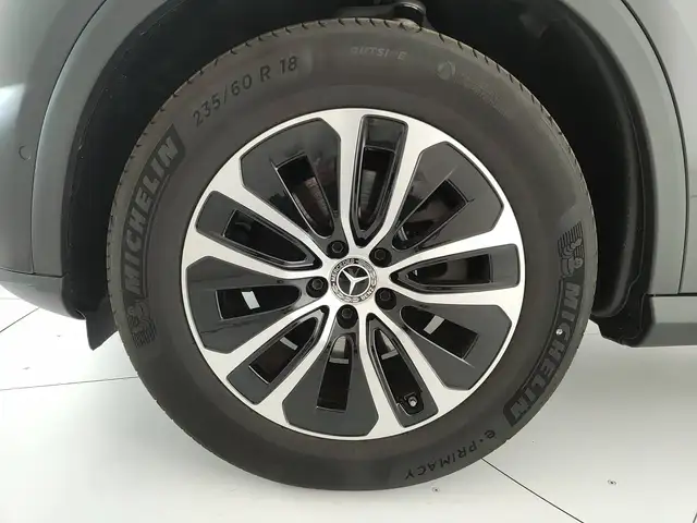 Mercedes-Benz GLC view 26