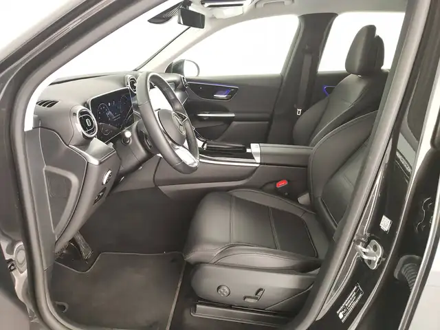 Mercedes-Benz GLC 200 view 9