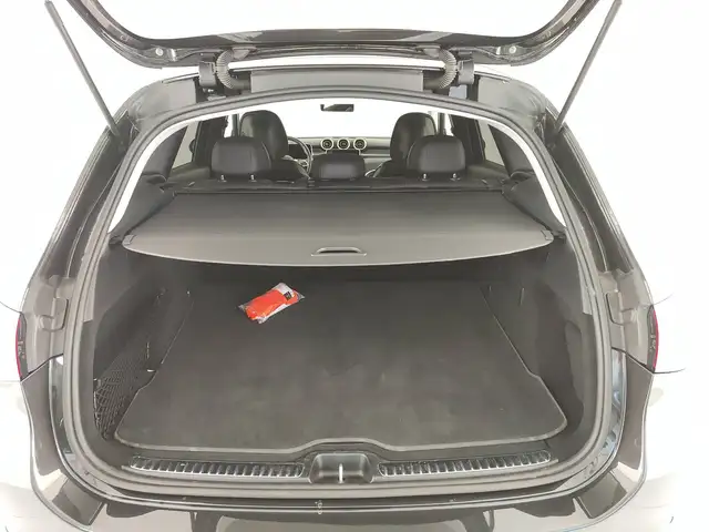 Mercedes-Benz GLC view 29