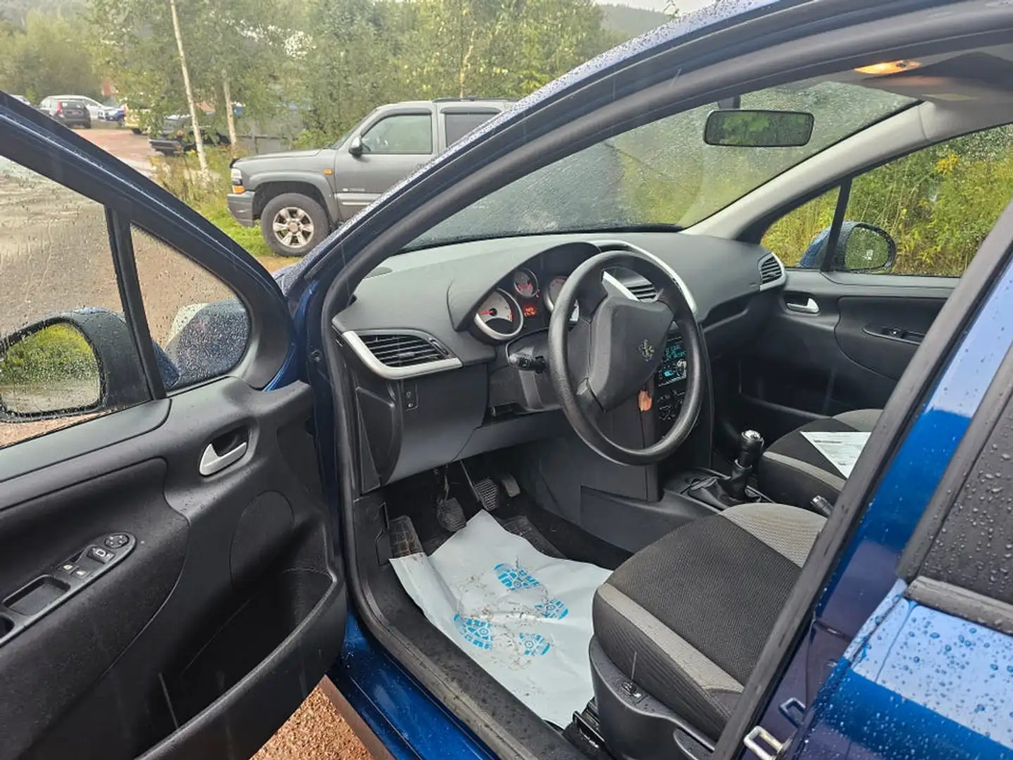 Peugeot 207 207 1.4 HDi 70ch BLUE LION Business - 2