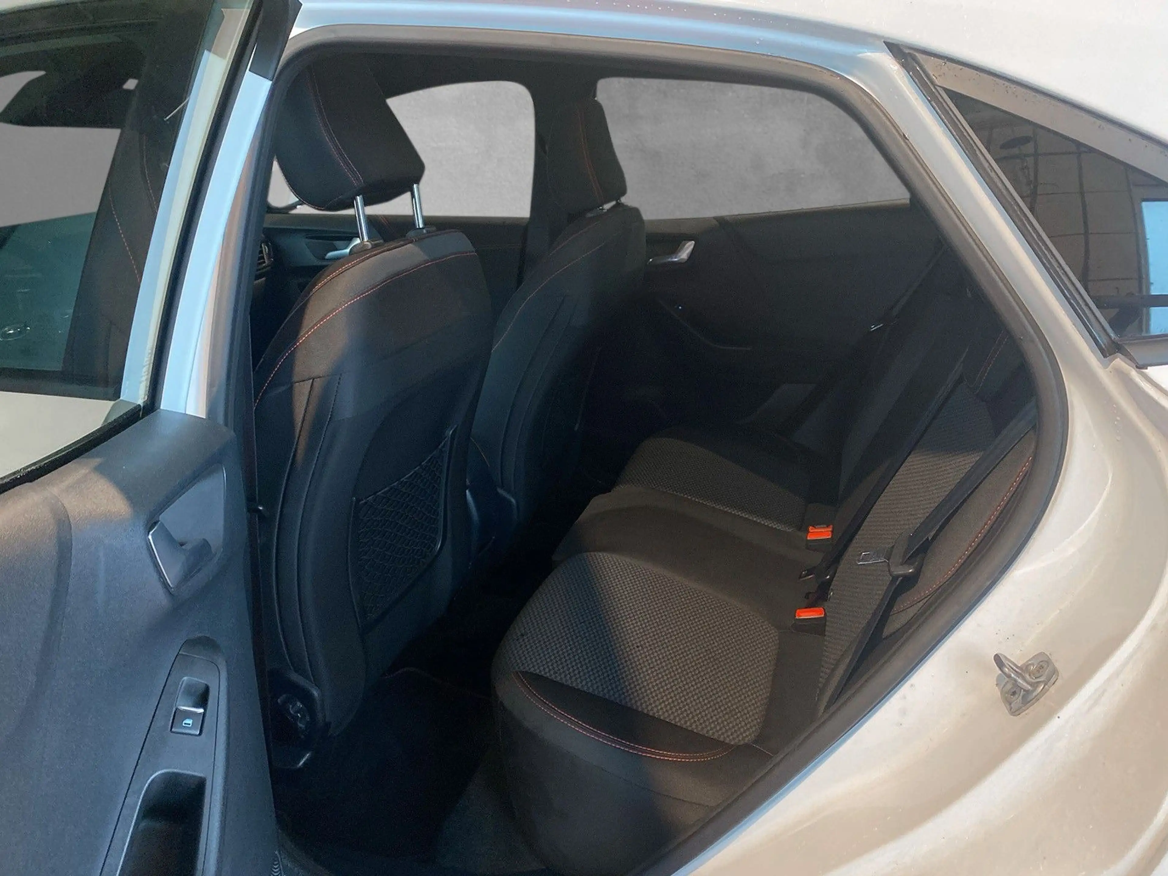 Ford Puma ST-Line — photo 10