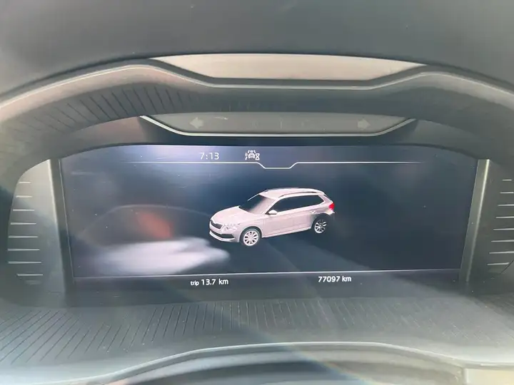 Škoda Kamiq 1.6 TDI Ambition 2020, foto 26