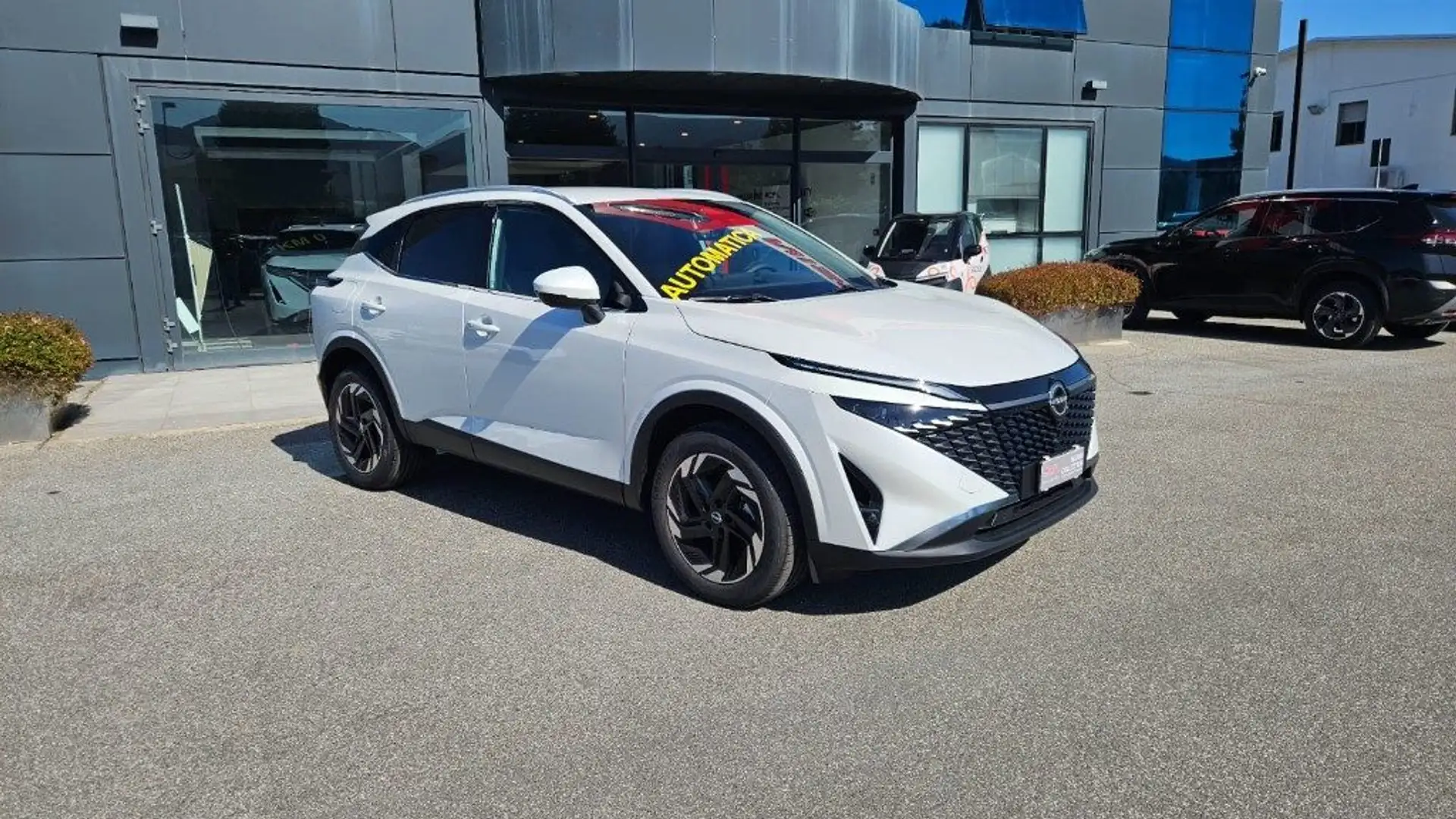 Nissan Qashqai MHEV 158 CV Xtronic N-Connecta Wit - 2