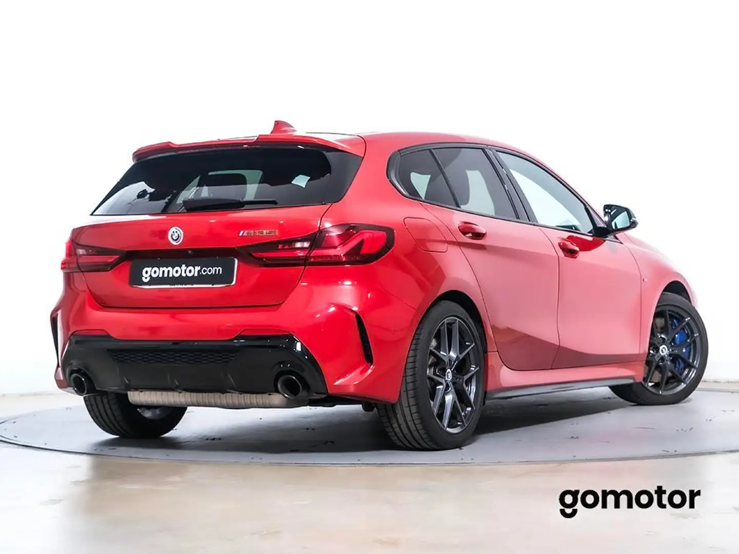 BMW 135 M135iA xDrive Rood - 2