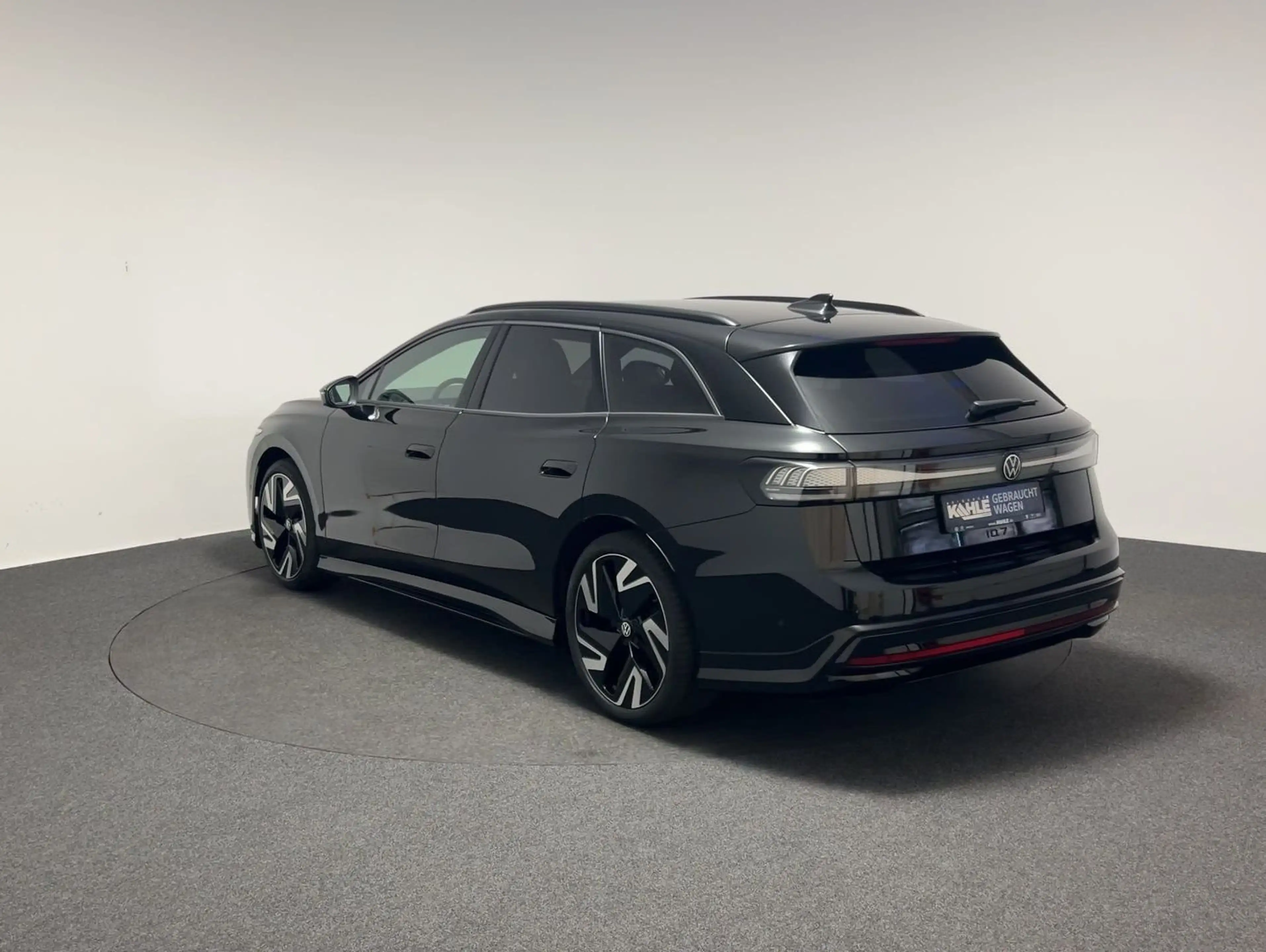 Volkswagen ID.7 Tourer Pro S 86 kWh CarPlay Black Matrix — photo 3