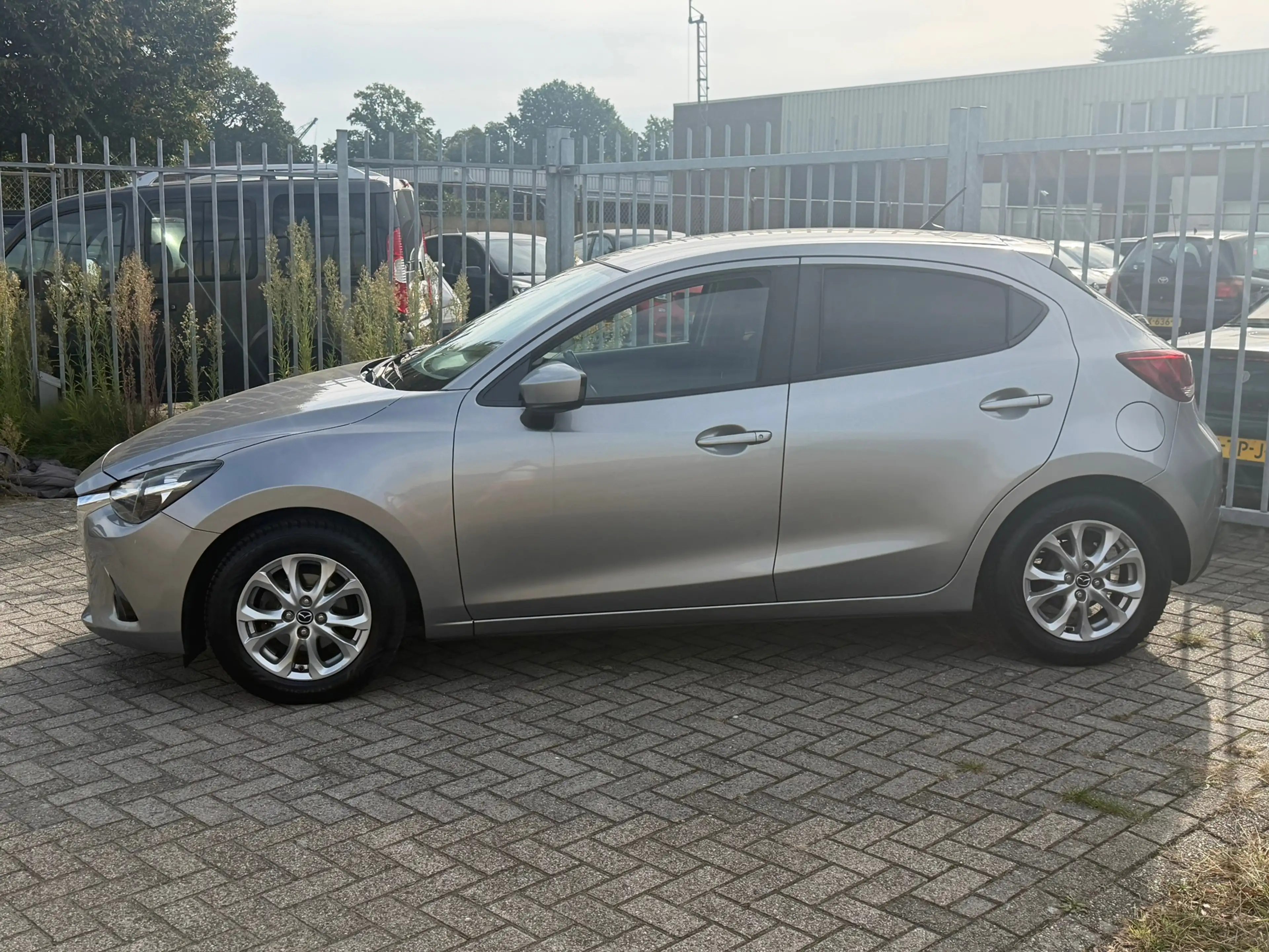 Mazda 2 1.5 Skyactiv-G TS+ 5 deurs 90PK! Navi l Cruise l P — photo 10