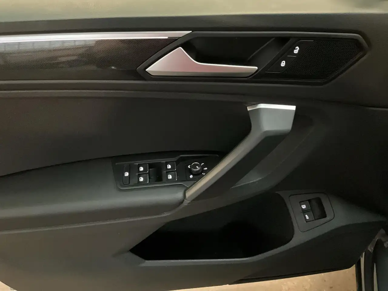 Volkswagen Tiguan Elegance+DSG+Led+Navi+DAB, миниатюра 14