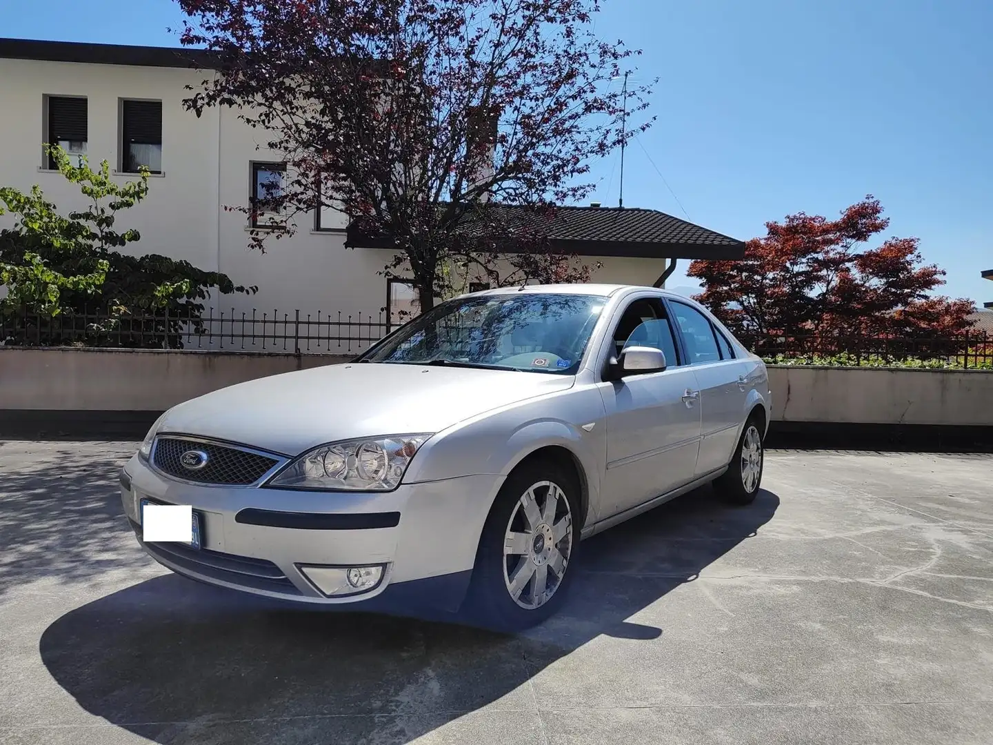 Ford Mondeo Mondeo 5p 2.0 tdci Ghia 130cv 6m FL Grigio - 2
