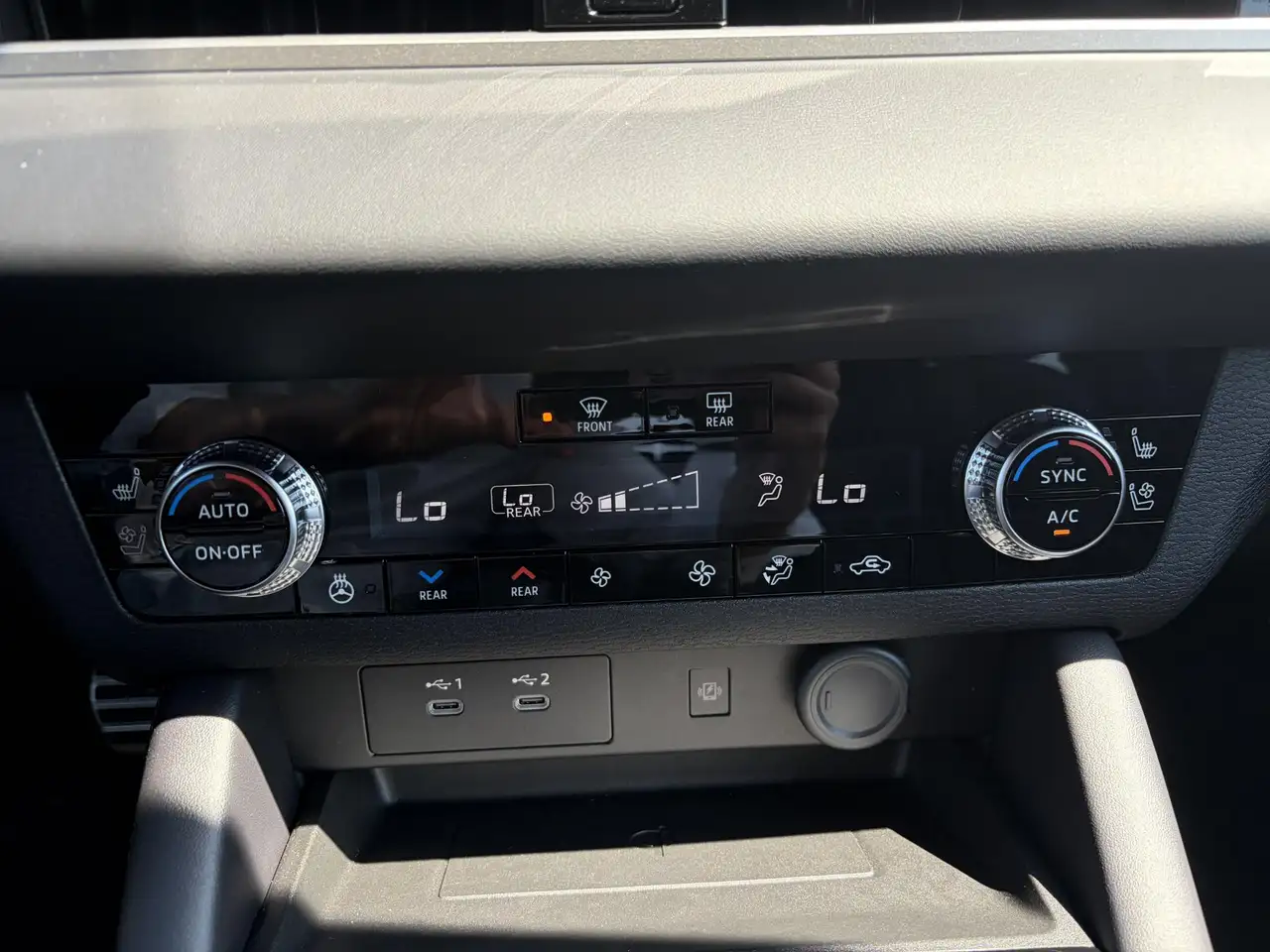 Mitsubishi Outlander 2026 — фото 13