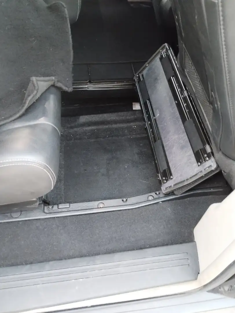 Lancia Voyager 2.8L Gold 163cv auto - 1