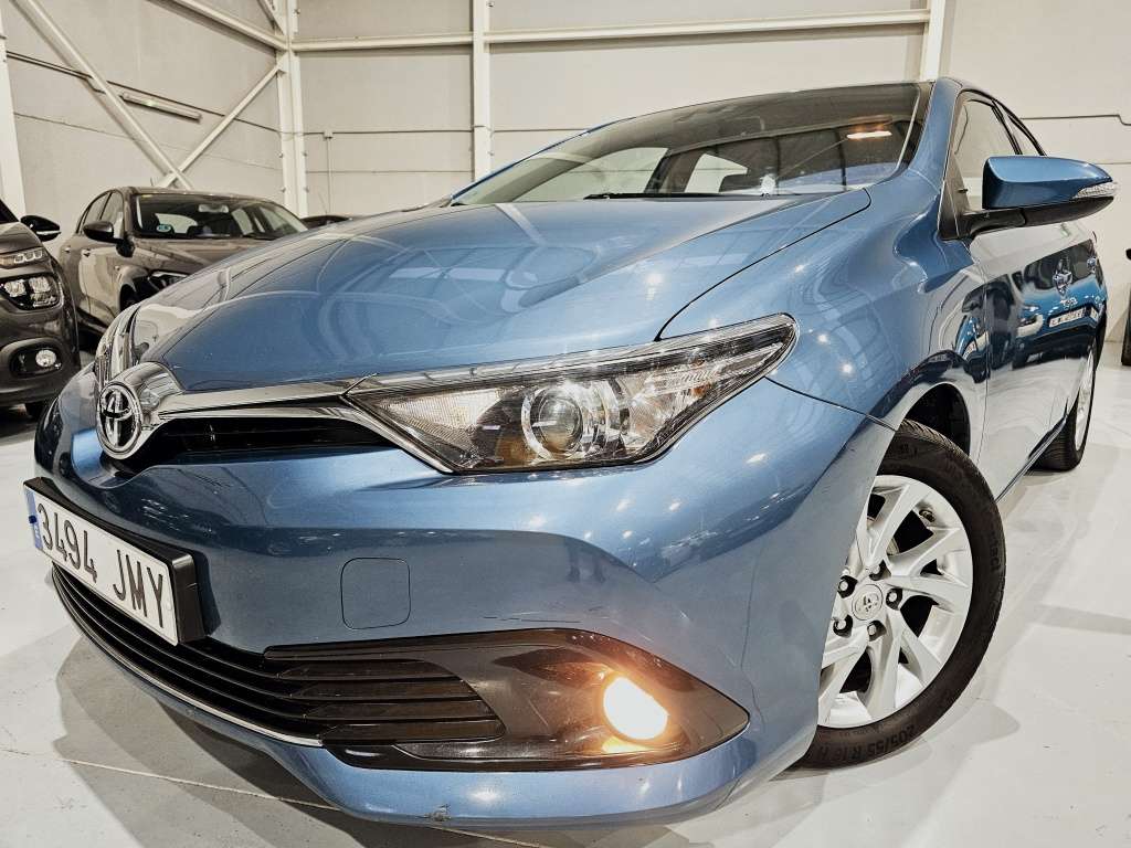 Toyota Auris 90D Active - foto 1