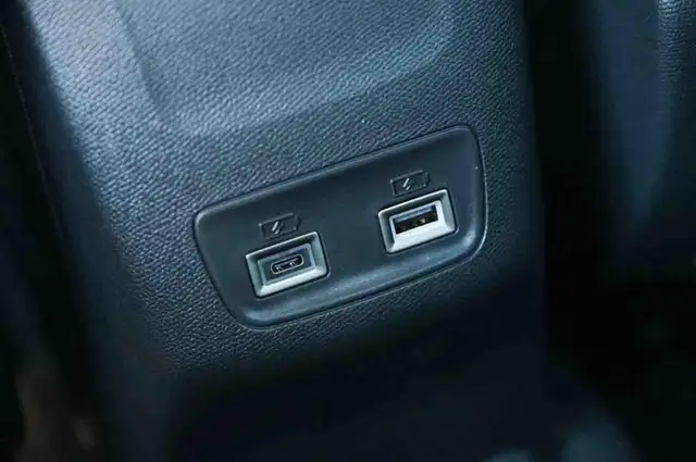 Peugeot 2008 view 16