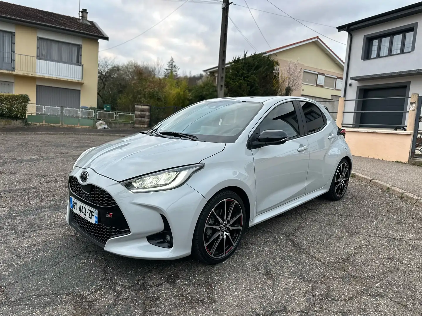 Toyota Yaris GR 116ch Hybride Non Rechargeable - 1