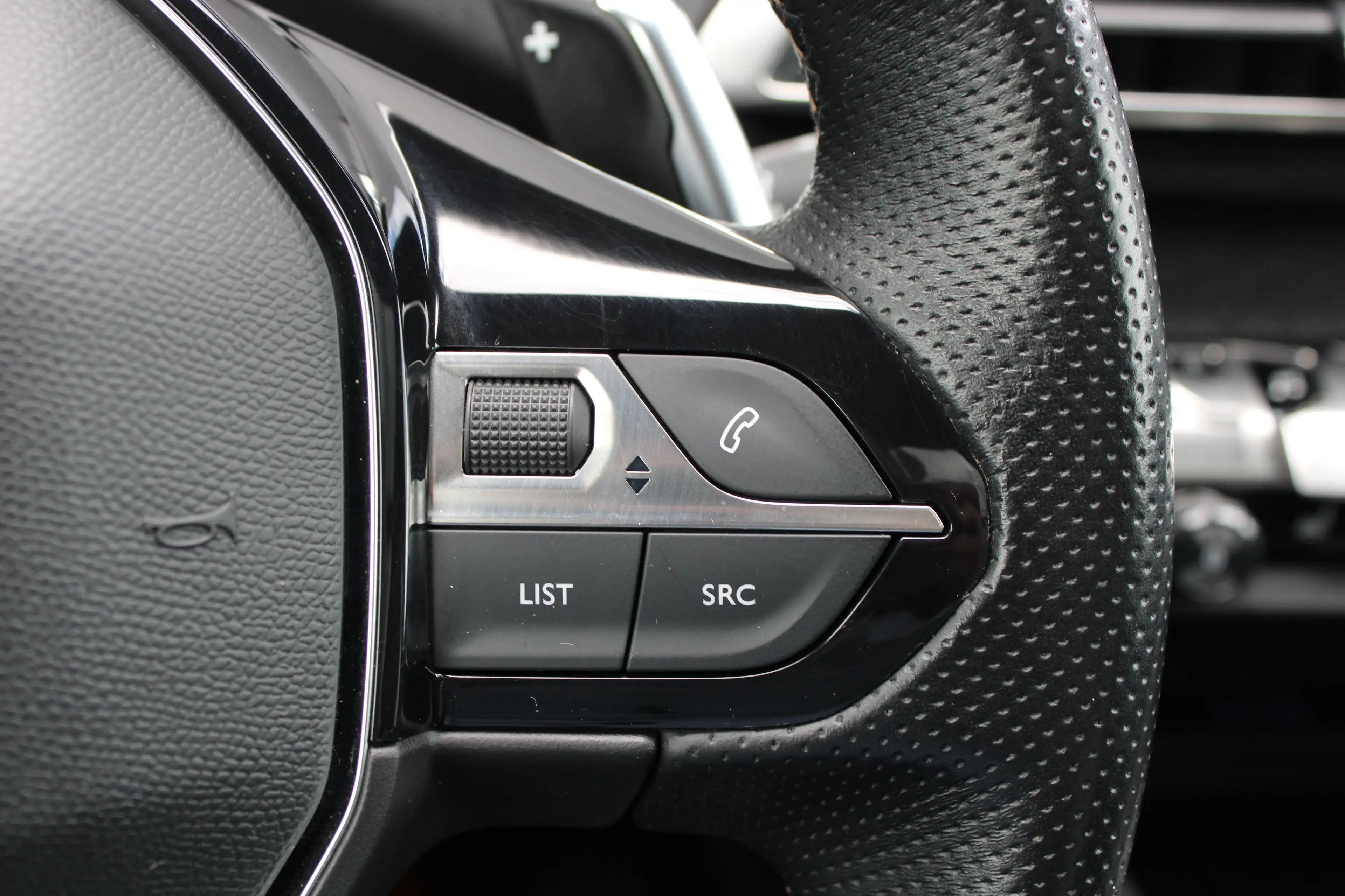 Peugeot 5008 1.6 PureTech 180pk EAT8 GT-Line | Panorama/schuifd — photo 34