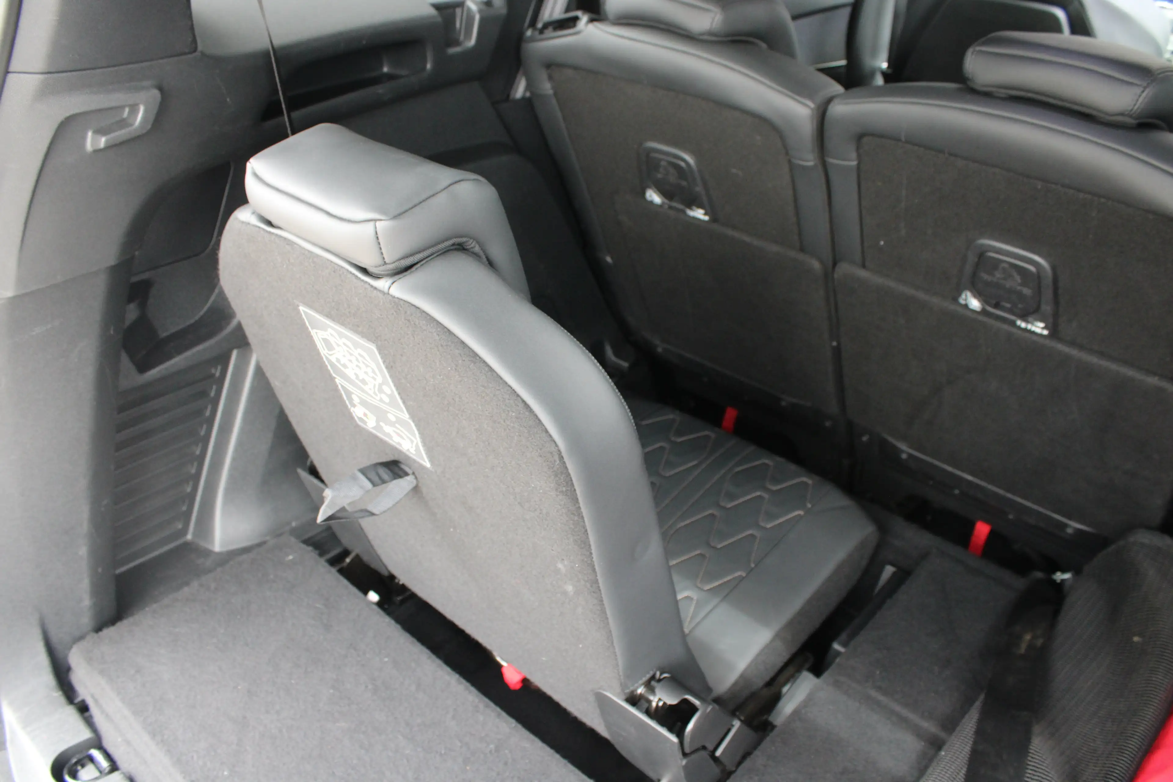 Peugeot 5008 1.6 PureTech 180pk EAT8 GT-Line | Panorama/schuifd — photo 12